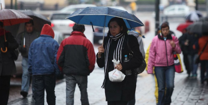 Lluvias y bajas temperaturas provocan frente frío en gran parte del país