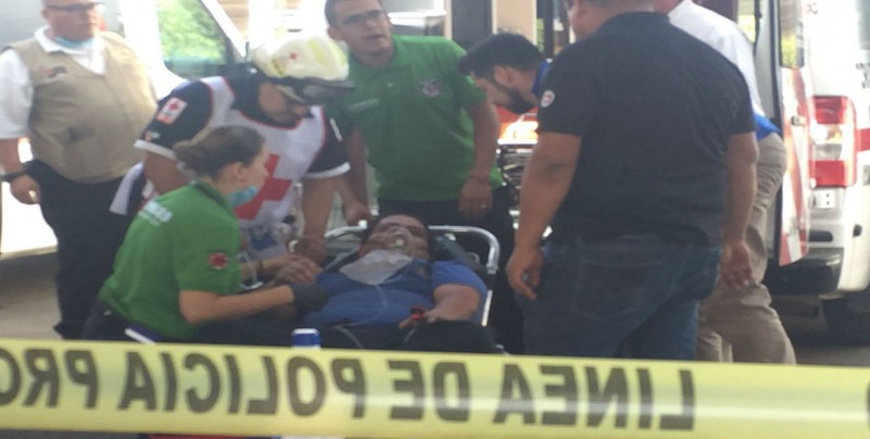 Bomberos y PC son atendidos por Cruz Roja por sus labores en siniestro