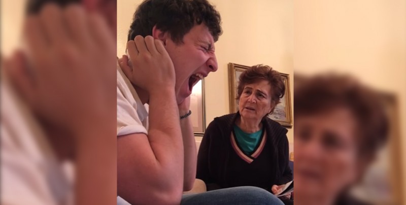 Abuelita, ¡víctima de Youtuber!