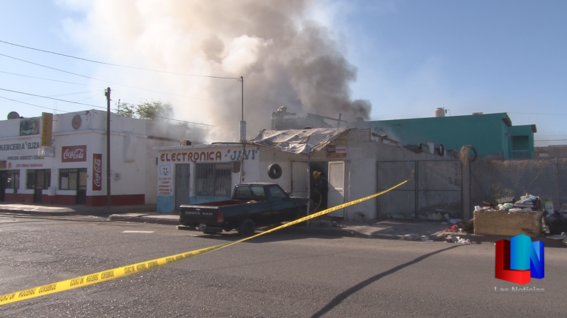 Incendio afecta a establecimiento