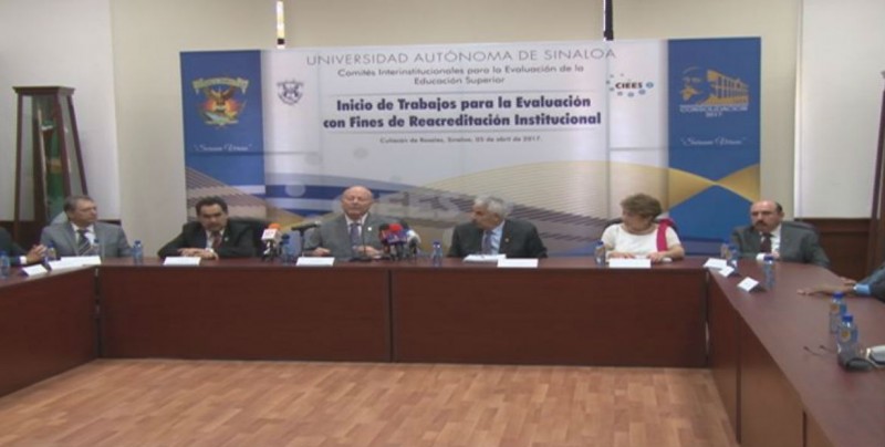 Inicia la UAS periodo de evaluación para mantener acreditaciones