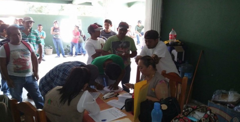 Cientos de jornaleros viajan a Sonora para la temporada de recolección