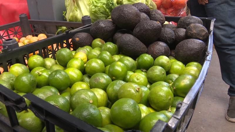 Limón y aguacate por las nubes