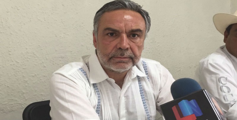 Abandona el Gobierno Federal a campesinos y obreros