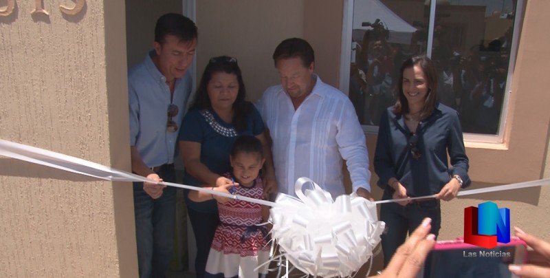 Entrega OOMAPAS Cajeme vivienda a ganadora de Sorteo