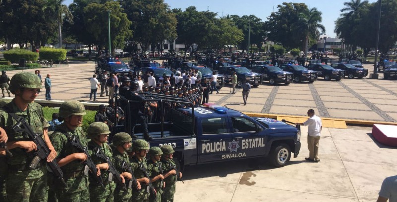 Entregan 50 patrullas para la Policía Estatal en Sinaloa