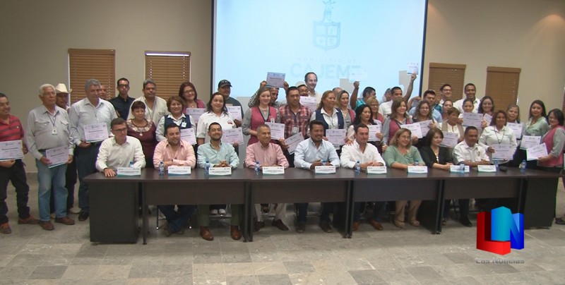 Reconoce Ayuntamiento a trabajadores por su dedicación