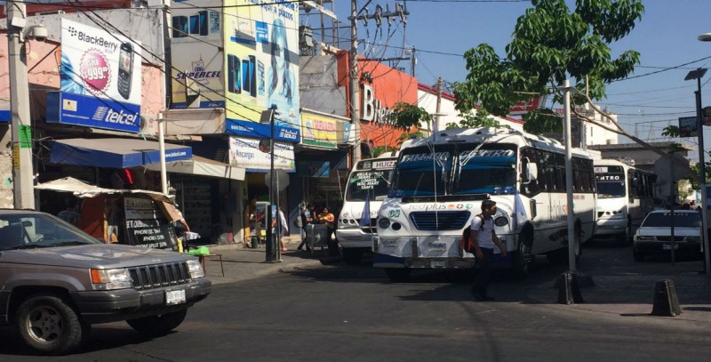 Se debe condicionar a transportistas incremento al servicio: Rector de la UAS