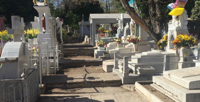 Regresa la tranquilidad a los panteones por celebración del día de las Madres