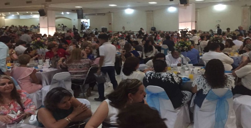 Celebran el día del Maestro con sentimientos encontrados