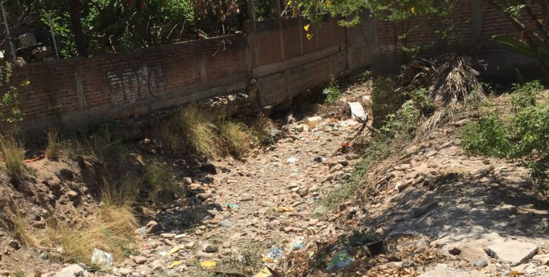 Malas condiciones del arroyo en la Díaz Ordaz