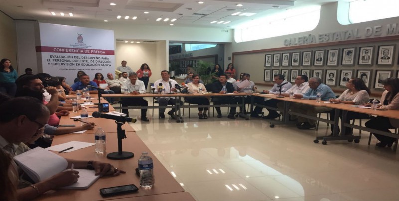 SEPyC seleccionará a profesores para evaluar desempeño