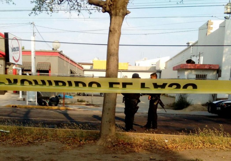 Lo asesinan afuera de gimnasio