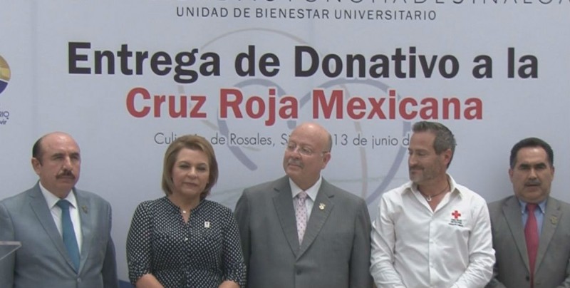 Entrega la UAS donativo a la Cruz Roja Culiacán