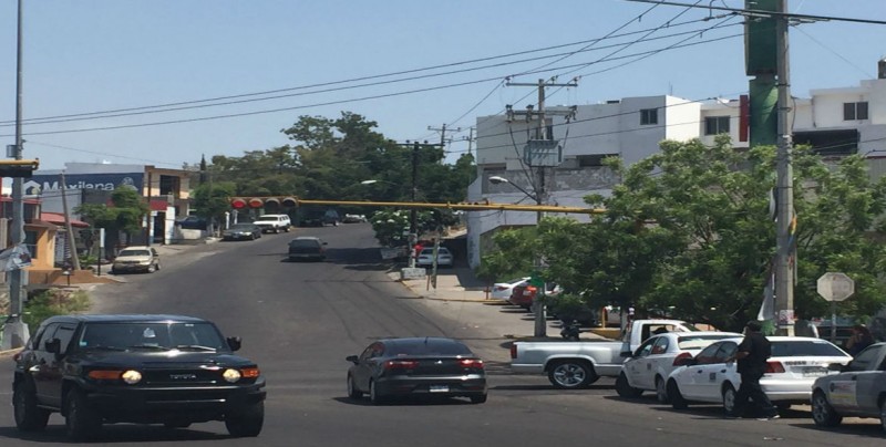 No funcionan semáforos en Cañadas