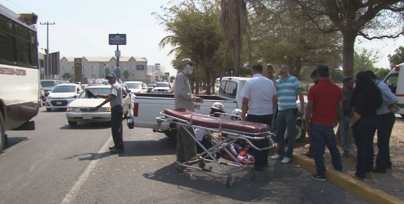 Accidente deja mujer lesionada