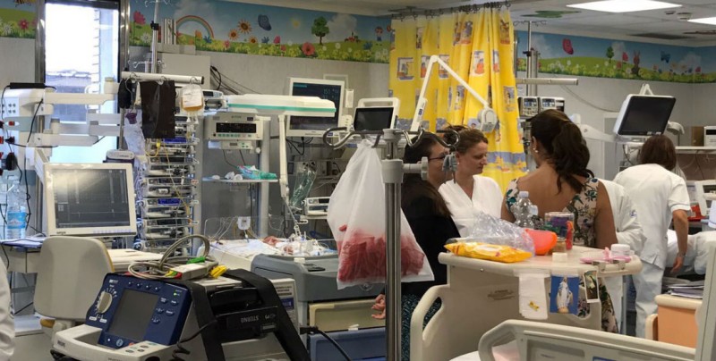 Rosy Fuentes visita el Hospital Bambino Gesu