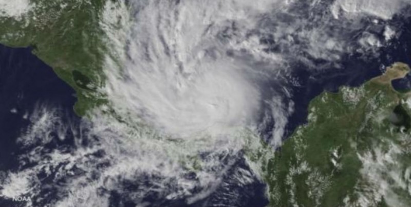Se esperan 6 huracanes en el Pacífico y 11 en el Atlántico