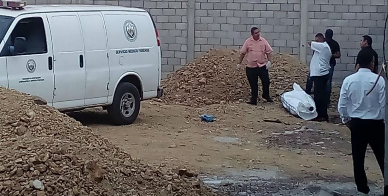 Encuentran persona asesinada en Los Laureles