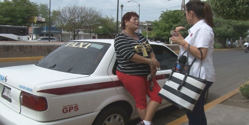 Matilde desde hace  26 años se dedica a ser taxista