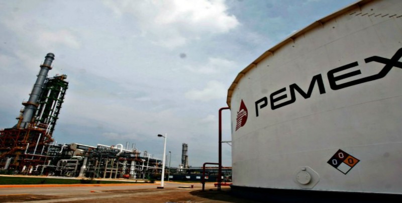 Flamazo deja 2 trabajadores de Pemex lesionados