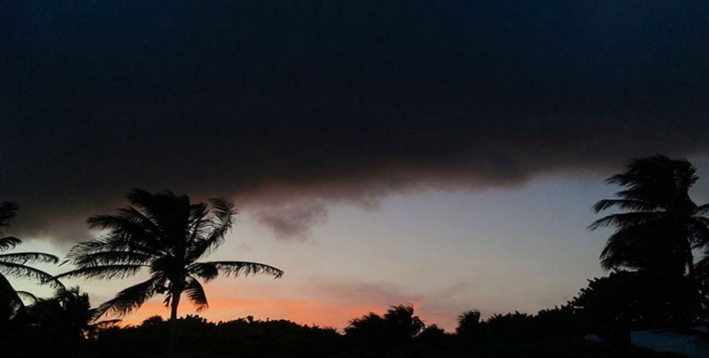Continúa el sur de Q. Roo en alerta roja por tormenta "Franklin"