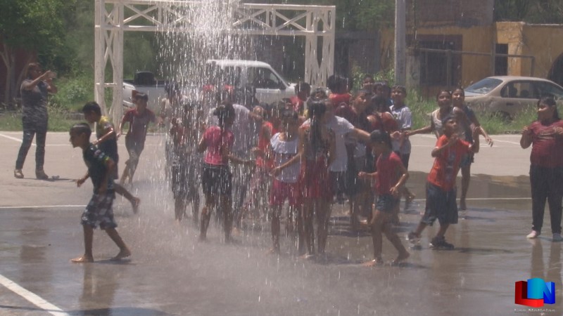 Platican en campamento sobre prevención de incendios