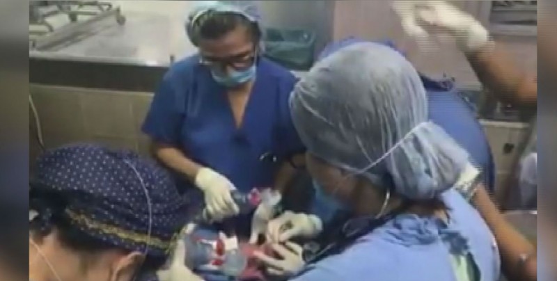 Atienden 30 médicos del IMSS parto de cuatrillizos