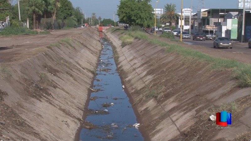 Están limpiando el canal de la 300