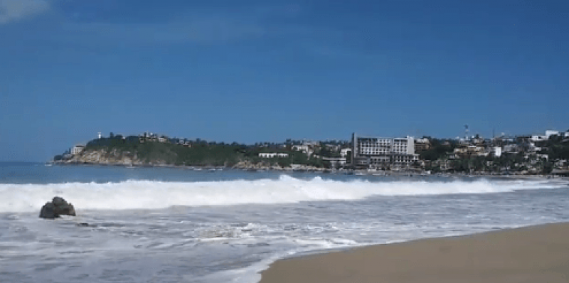 Cierran Huatulco y Puerto Escondido a la navegación por mar de fondo