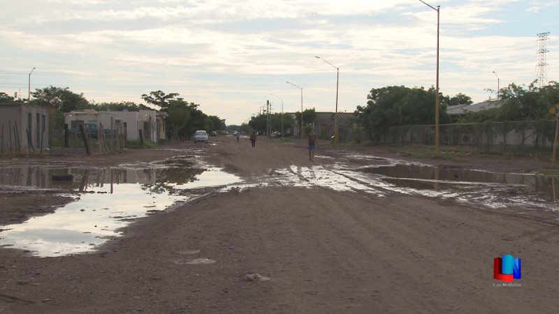 Encharcamientos dejó la lluvia en calles