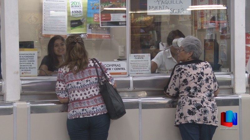 Regresan vacacionistas a sus hogares