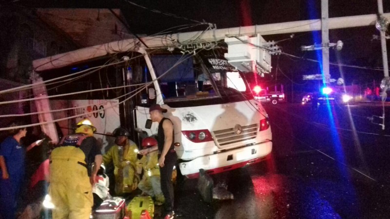 Falla mecánica en urbano pone en riesgo vida de pasajeros