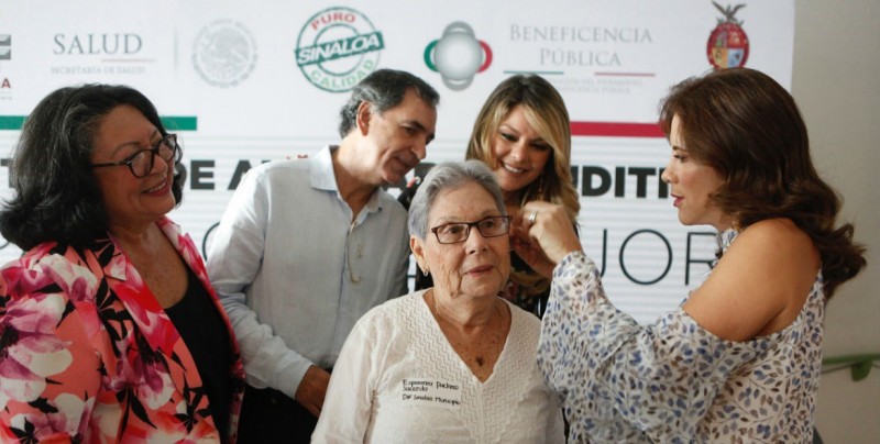 Entrega DIF Sinaloa 350 auxiliares auditivos