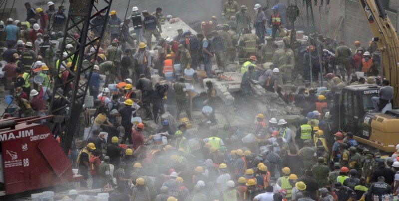 Cifra de muertos por sismo va en aumento; suman 250