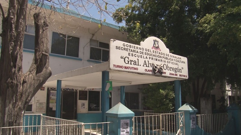 Necesario que todos los planteles escolares cuenten con programa interno de PC: F. Vega