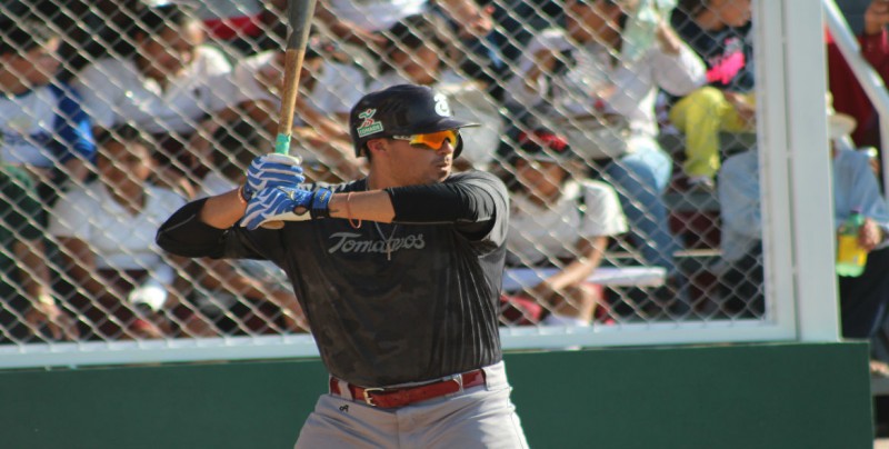 Josh Fuentes ya entrena con Tomateros