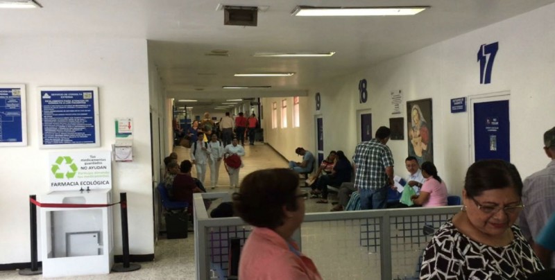 Manifestación pacífica en diferentes hospitales del Sector Salud