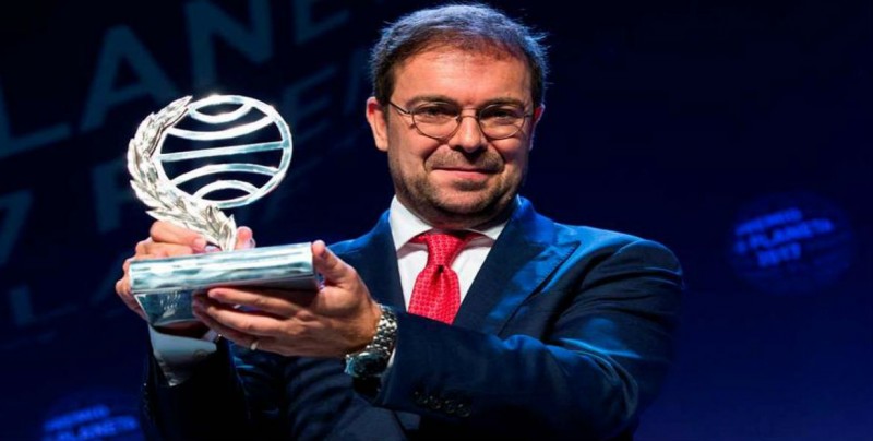 "El fuego invisible" la novela ganadora del premio Planeta