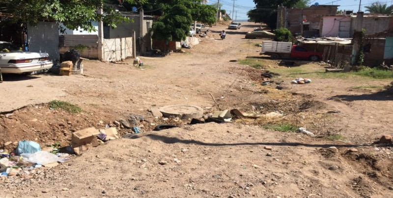 Pide se arregle calle Ignacio Comonfort en la Lázaro Cárdenas