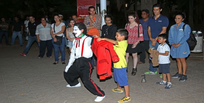 Fiesta de mimos dentro del Festival Cultural Sinaloa