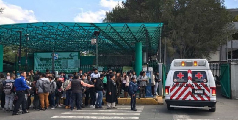 Joven resulta herido por proyectil en escuela