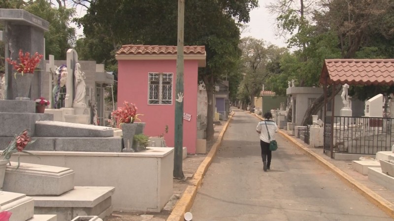 Listos los panteones de Culiacán para el día de muertos