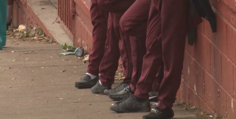 Tratarán problemas de discriminación en escuelas