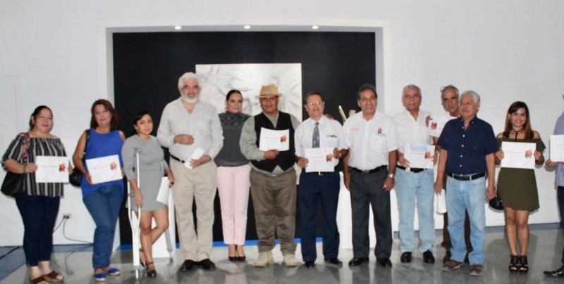 Premian en Culiacán  IV  concurso de pintura San Miguel Arcángel