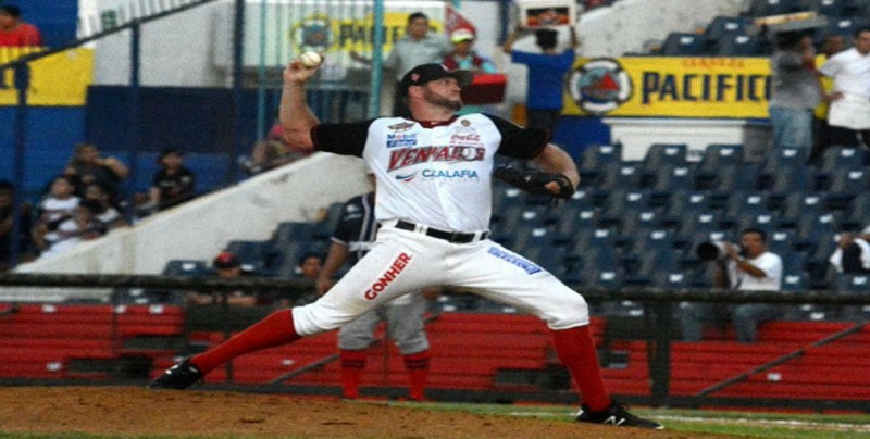 Mitch Lively el mejor de la semana