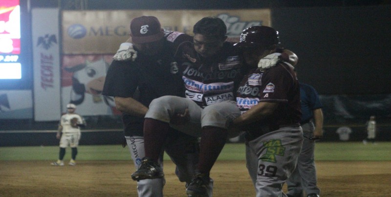 Hans y Alexis Wilson lesionados en Tomateros