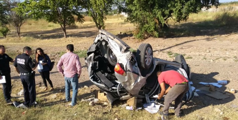 Se accidenta familia de Costa Rica