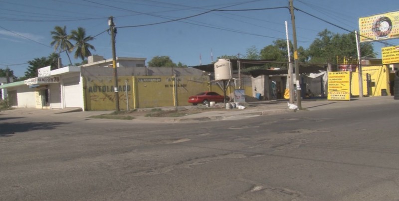 De nuevo baches por la avenida Patria