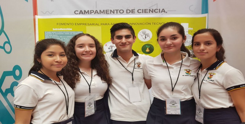 Jóvenes pretenden fomentar en sus compañeros una cultura financiera